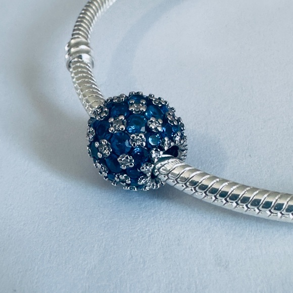 NEW Authentic Pandora Sparking Blue Pave Round Charm / Pandora Bracelet - Picture 4 of 11